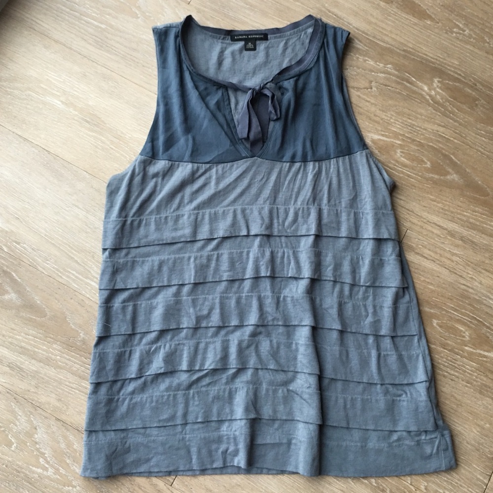 Banana Republic Gray Sleeveless Top